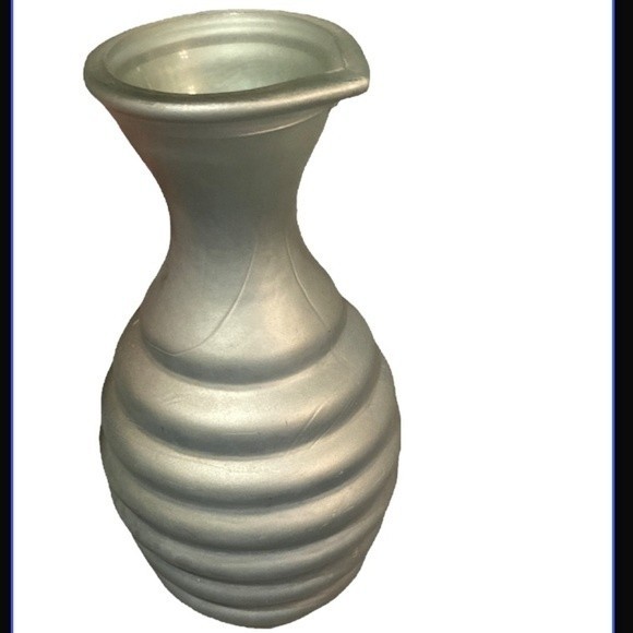 Green Glass Groove Vase Pitcher Made In Spain - Picture 3 of 3